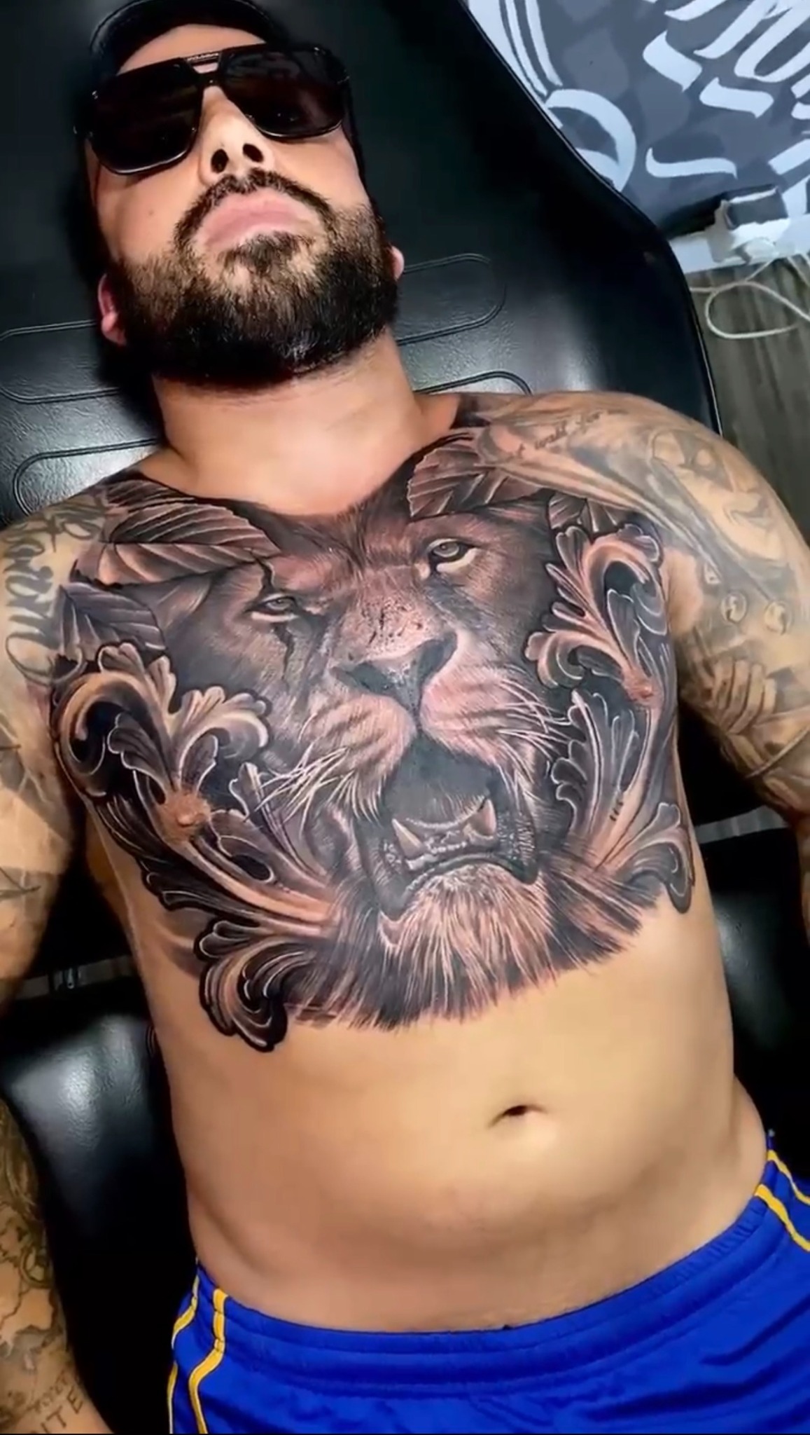 Full chest — lion with ornamental filigree